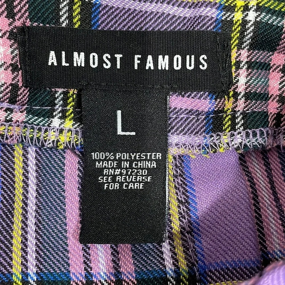 Almost Famous Grommet Belt Plaid Pleated High Rise Mini Skirt Purple Pink L - Picture 11 of 13